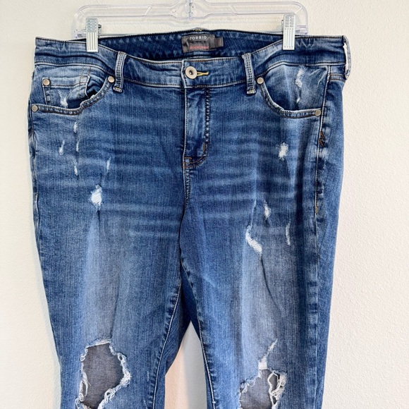 Torrid Boyfriend Straight Distressed Jeans Size 16 Short - Picture 2 of 8